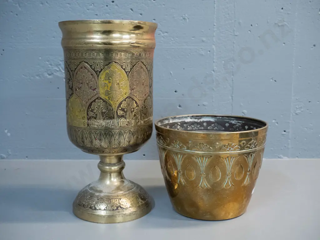 2 brass items - very heavy urn vase H-350 D-175 and a deco style pressed brass jardiniere marked JS&S, some dents Image 1++