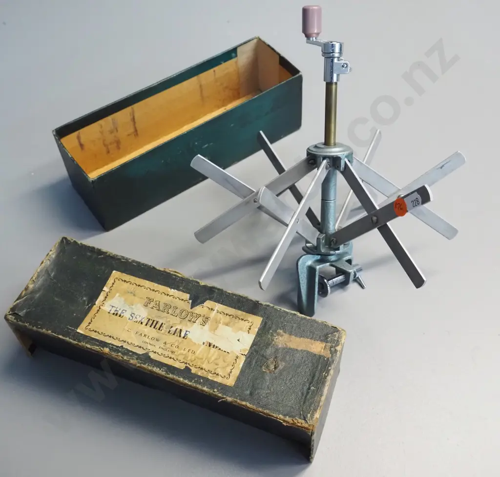 vintage sextile fishing line winder / drier - Farlow's of London, with original box Image 1++