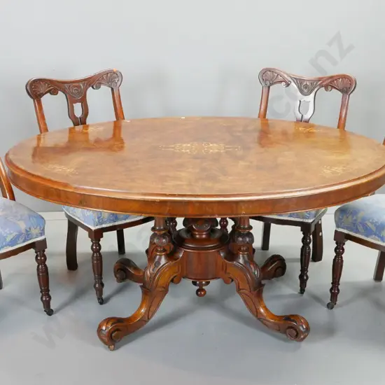 Victorian walnut tilt-top oval loo table on 4-point cathedral base with boxwood inlay on top H-760 L-1500 W-1150