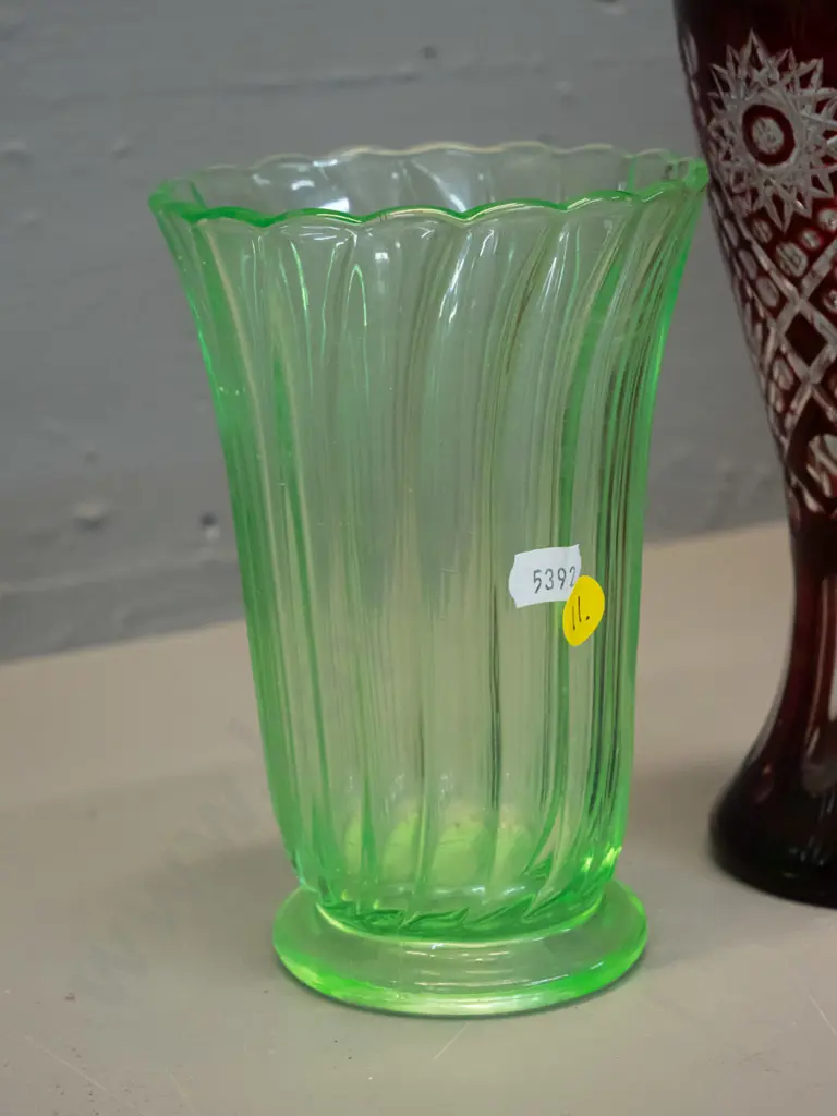 2 vintage glass vases - fluted green uranium glass and ruby cut to clear H-200 Image 1++