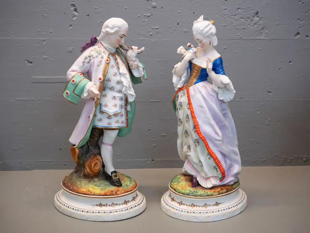 pair of European soft porcelain romantic style figurines - stamped AM on bottom H-360 Image 1++