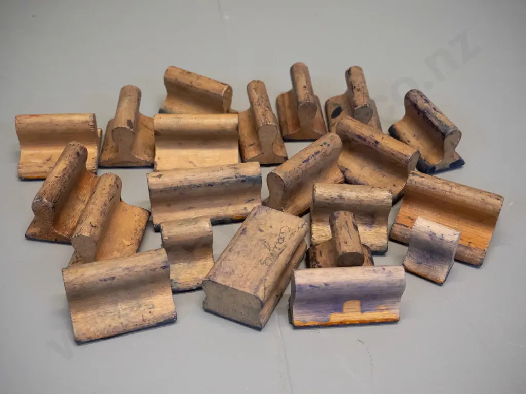21 retro timber and rubber craft stamps, assorted figural subjects, jet plane 60x35, buildings etc. Image 1++