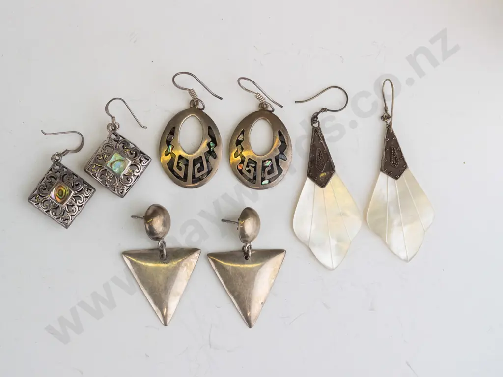 4 pairs of asstd silver earrings all stamped 925 Image 1++