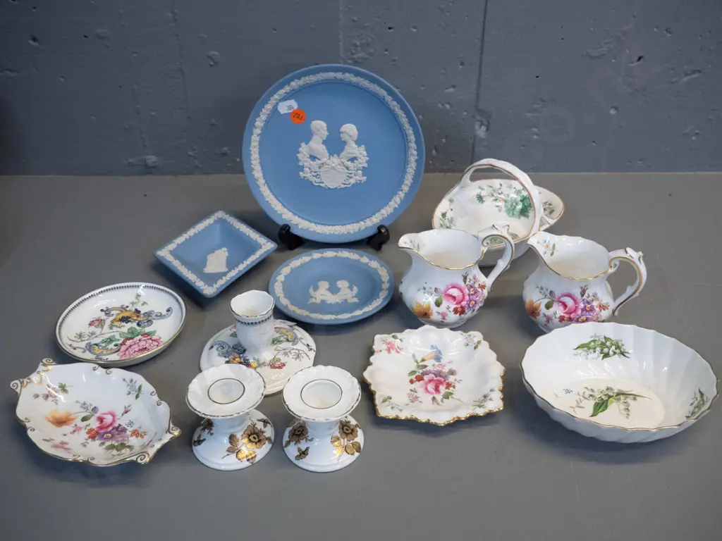 assorted English china - 3 pieces Wedgwood light blue jasperware, Royal Crown Derby 2 jugs & 2 dishes, Royal Image 1++