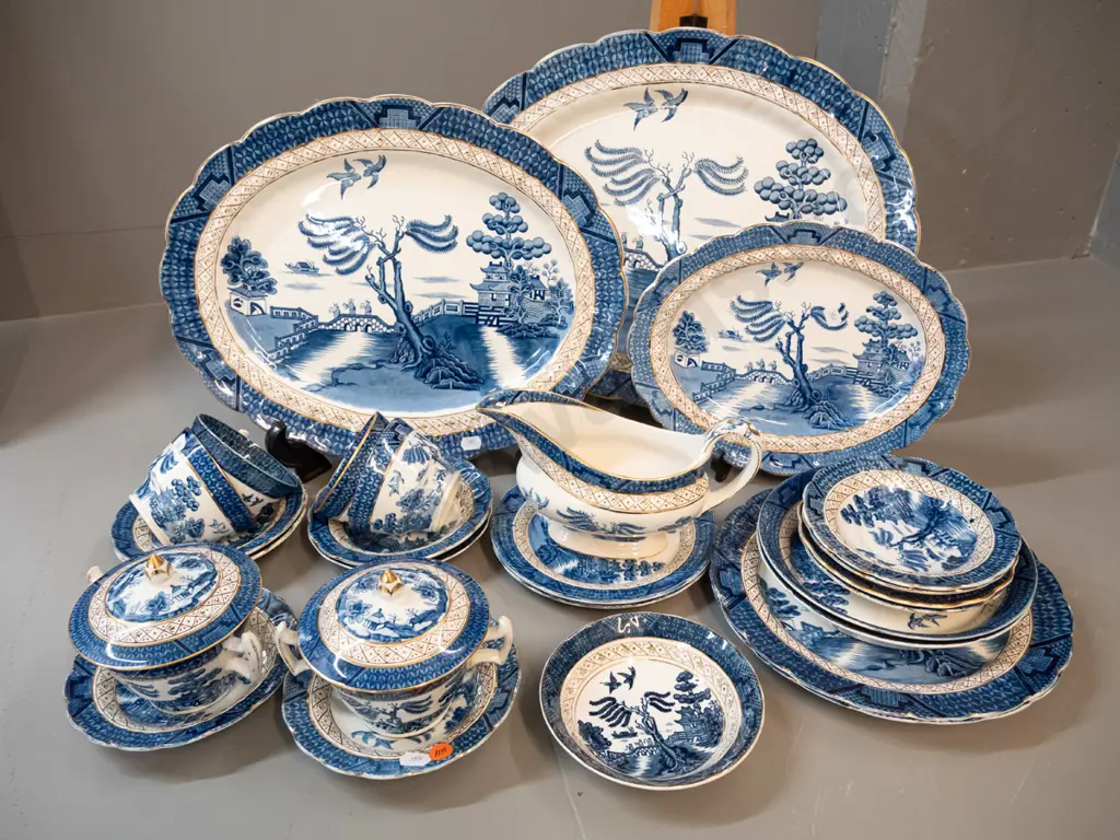 assorted Booth's "Real Old Willow" tea and serving ware including 3 ashetts, gravy boat, etc. - largest ashett L420 W320 Image 1++