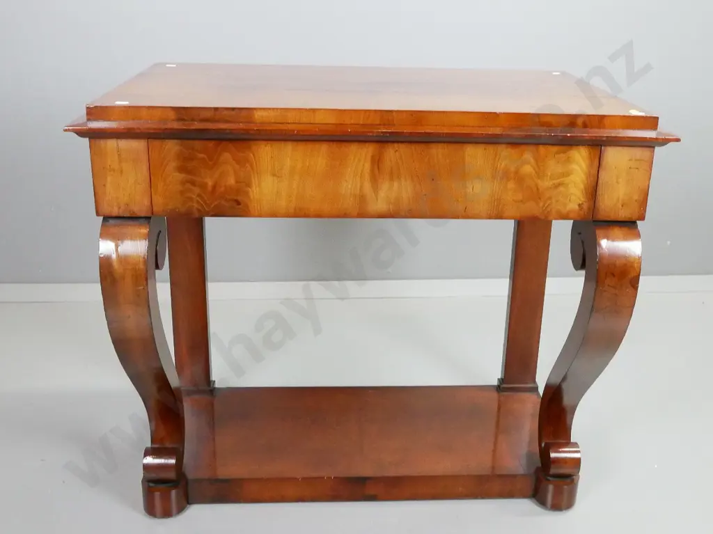 Victorian figured mahogany hall table with caddy top, single drawer, sweeping legs & platform base - splits to top. Image 1++