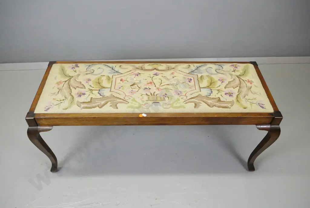 vintage oak cab leg bench seat with embroidered pop-out top H-430 W-1010 D-410 Image 1++