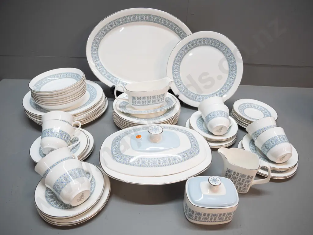 Royal Doulton "Counterpoint" 8-place dinner set with ashett, gravy, lidded vegetable dish, extra saucers etc. Image 1++