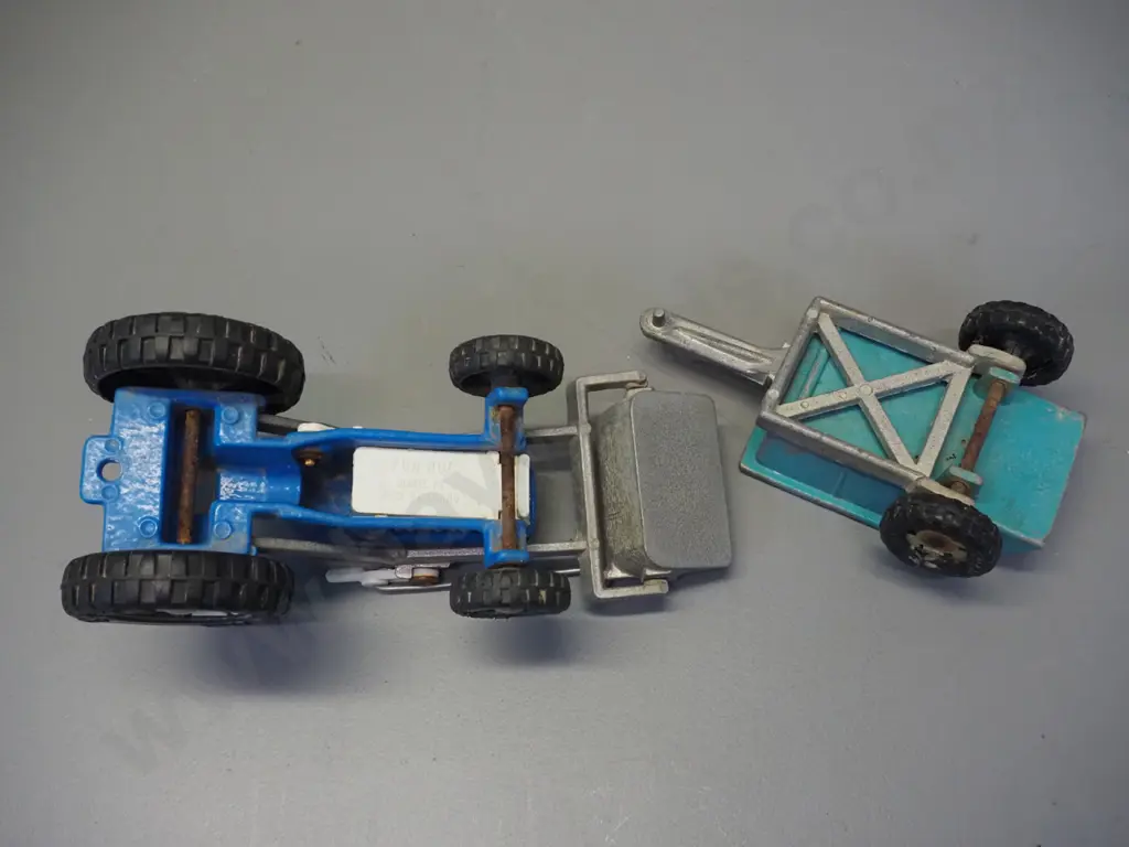 Fun Ho cast metal tractor with front end loader, and trailer in different colour - steering wheel broken off tractor. Image 1++