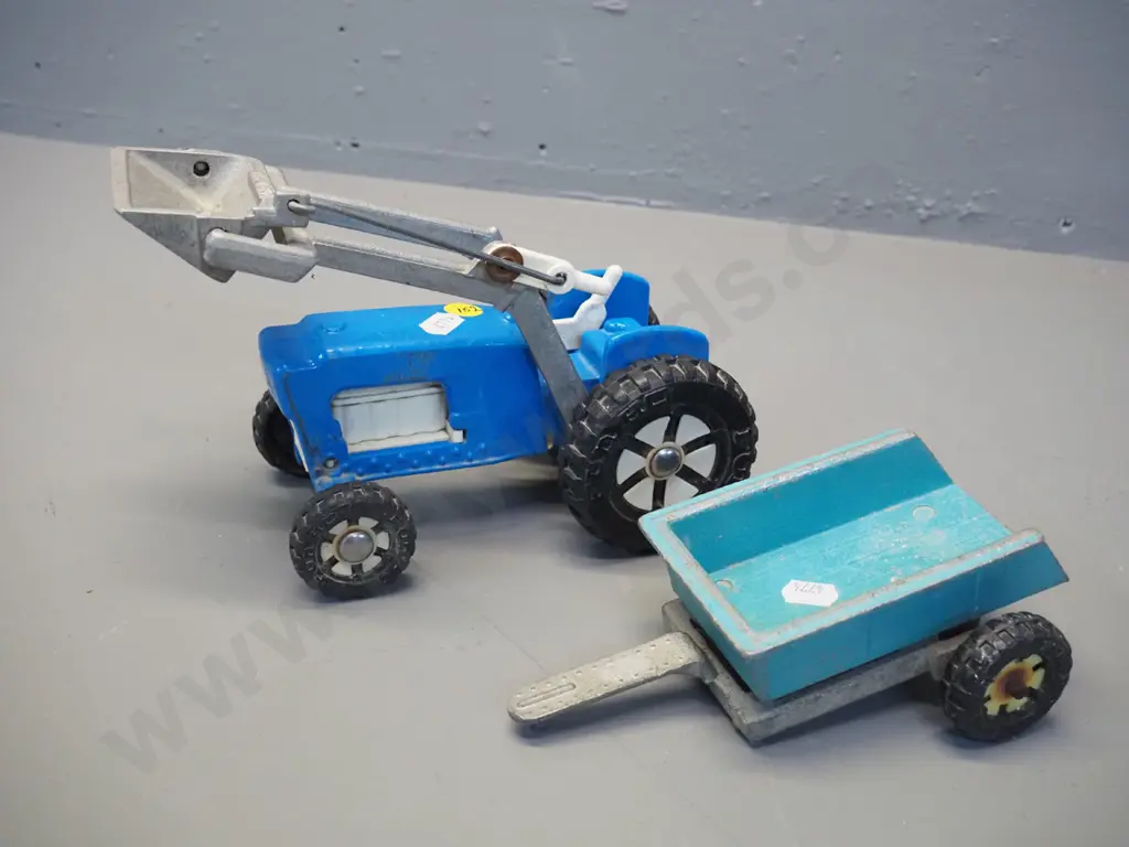 Fun Ho cast metal tractor with front end loader, and trailer in different colour - steering wheel broken off tractor. Image 1++