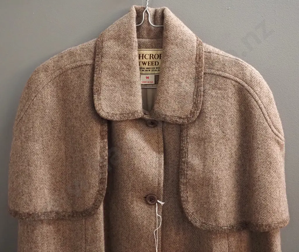 Ashcroft Tweed New Zealand wool cape - size 14 Image 1++