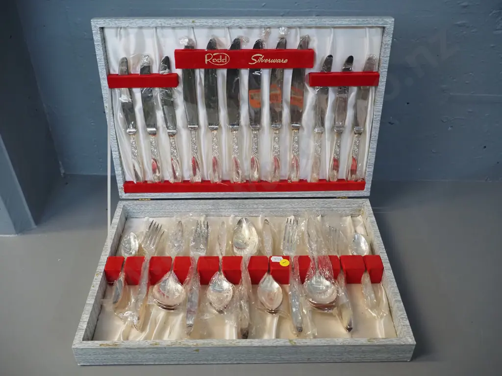 as-new cased Rodd "Christine" pattern plated cutlery 6-place setting Image 1++