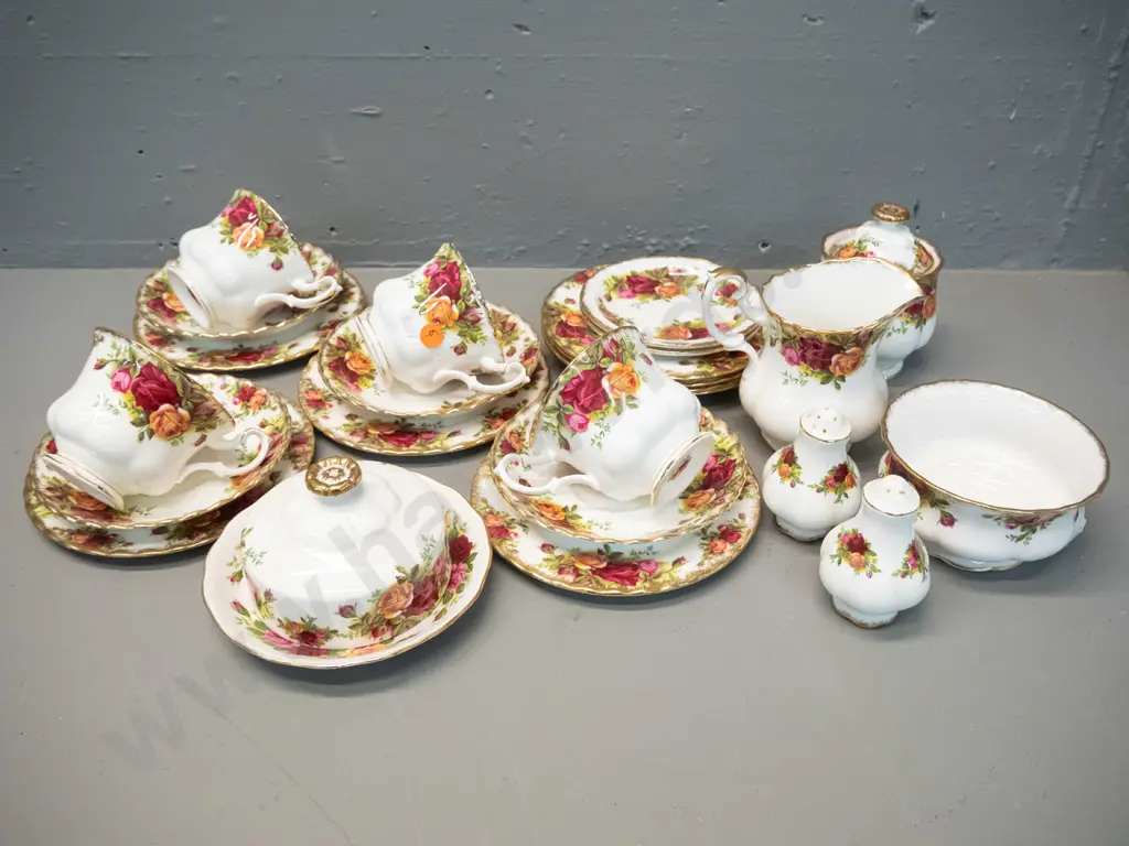 Royal Albert Old Country Roses - 4 trios, cream & sugar, jam pot, salt & pepper, extra side plates - and Royal Vale Image 1++