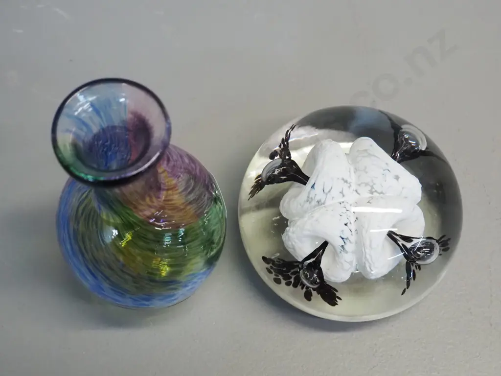 2 small Hokitika art glass items - multi-coloured swirl vase H-110 and a paperweight D-85 Image 1++