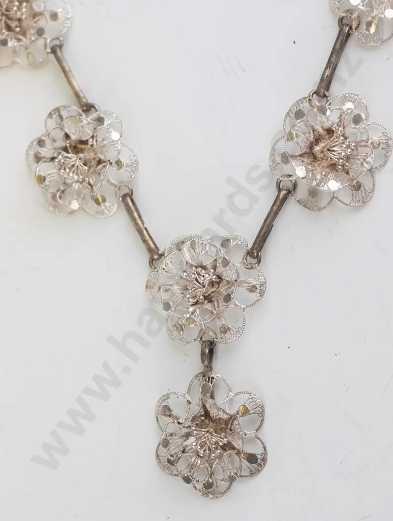 costume necklace Image 1++
