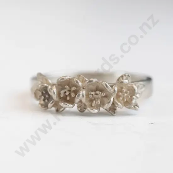 silver ring stamped 925