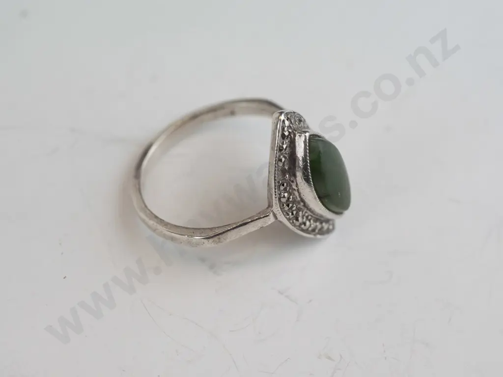 marcasite green stone ring stamped silver Image 1++