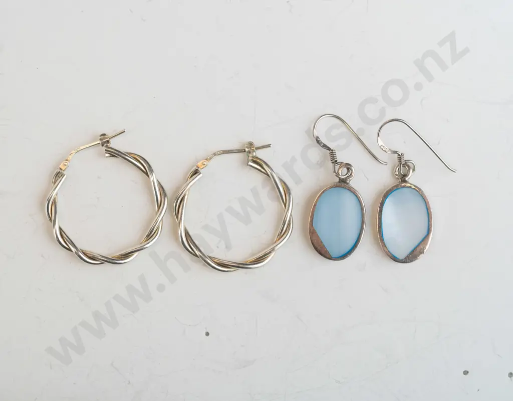 2 pairs of earrings both stamped 925 Image 1++