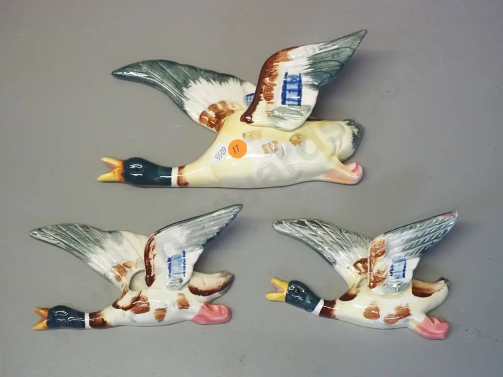 3 flying wall pocket ducks - no maker's marks - largest is H-110 W-200 Image 1++