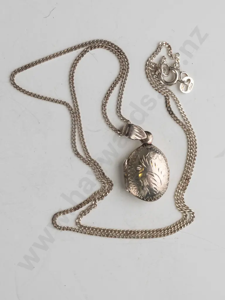silver locket stamped 925 Image 1++