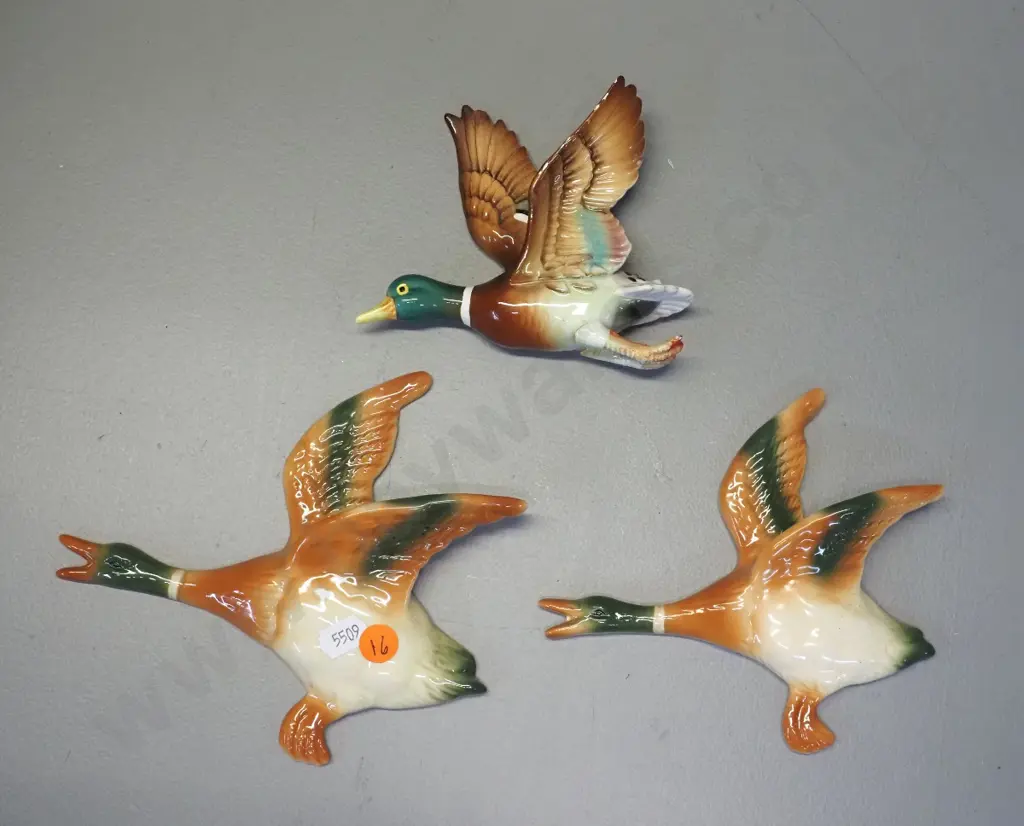 3 flying wall ducks - one non matching, largest is H-150 W-170 Image 1++