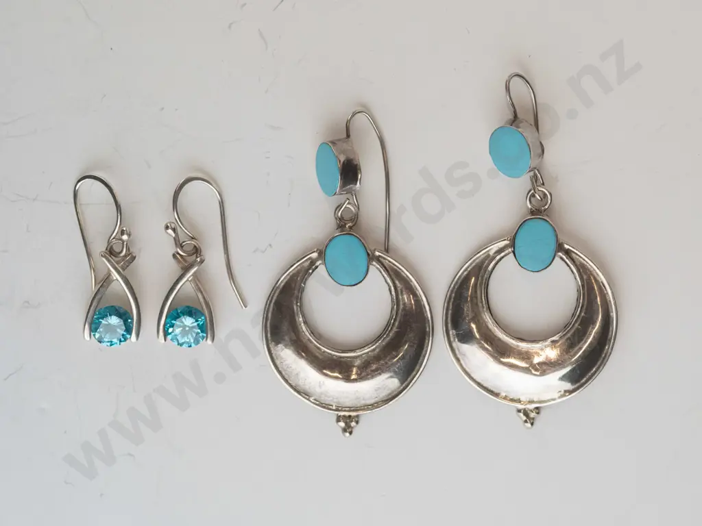 2 pairs of earrings both stamped 925 Image 1++