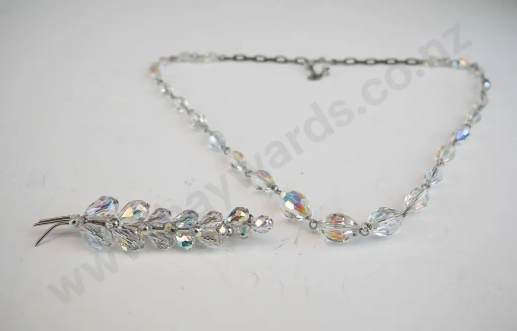 crystal necklace & brooch Image 1++