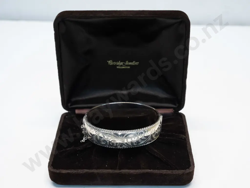 silver bangle with engravings on front half stamped stg stil Image 1++