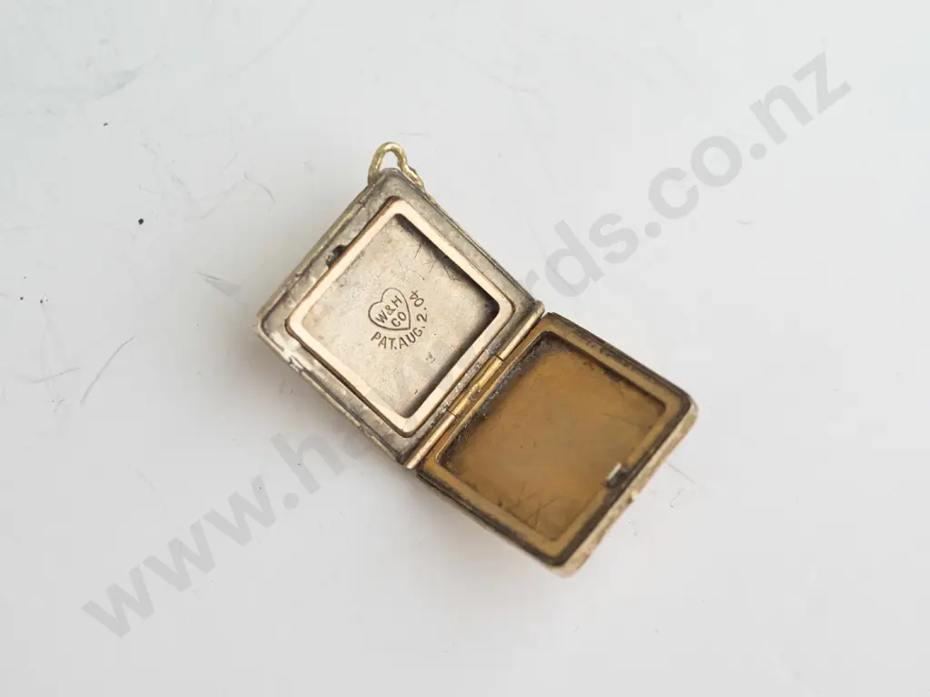 gold locket no mark a/f Image 1++