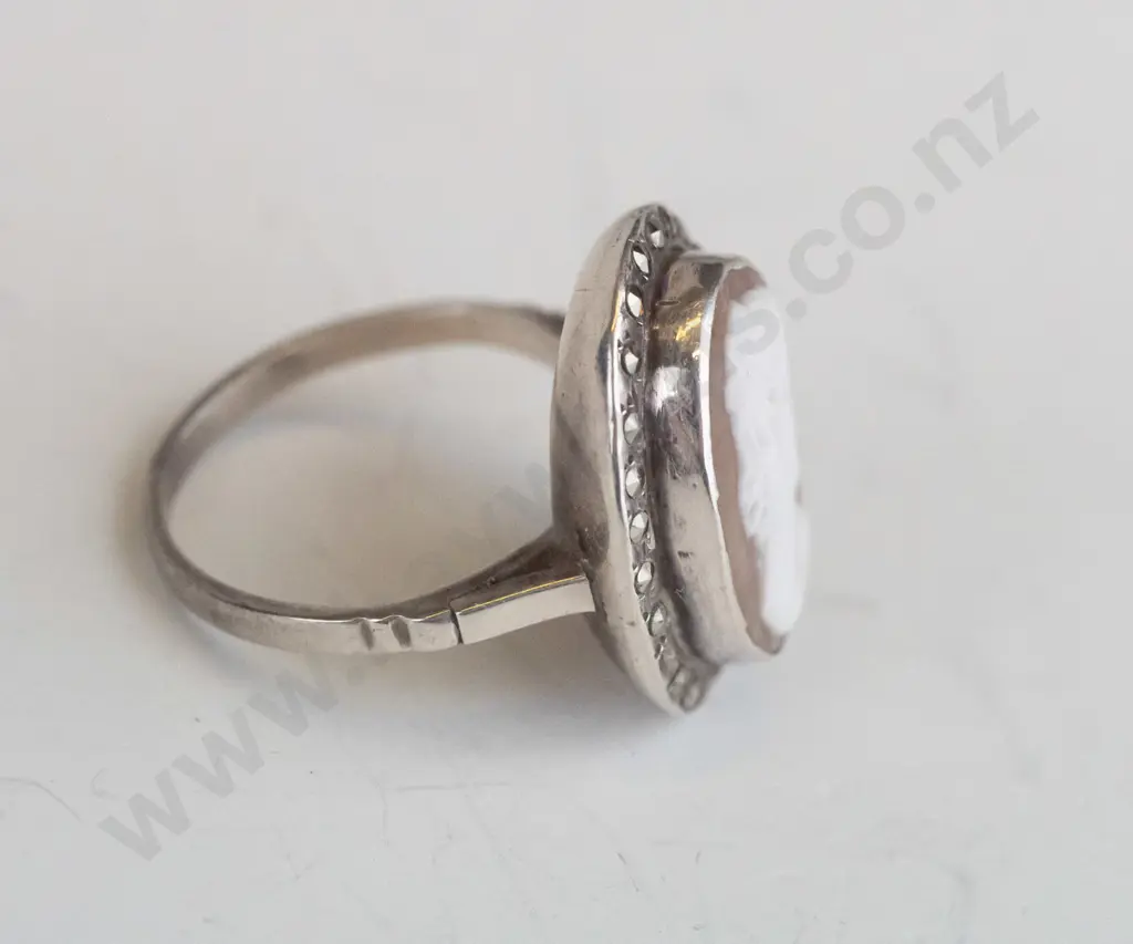 marcasite & cameo ring Image 1++