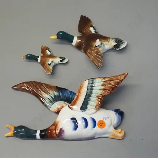 3 flying wall ducks - non matching one is a wall pocket H-120 W-210