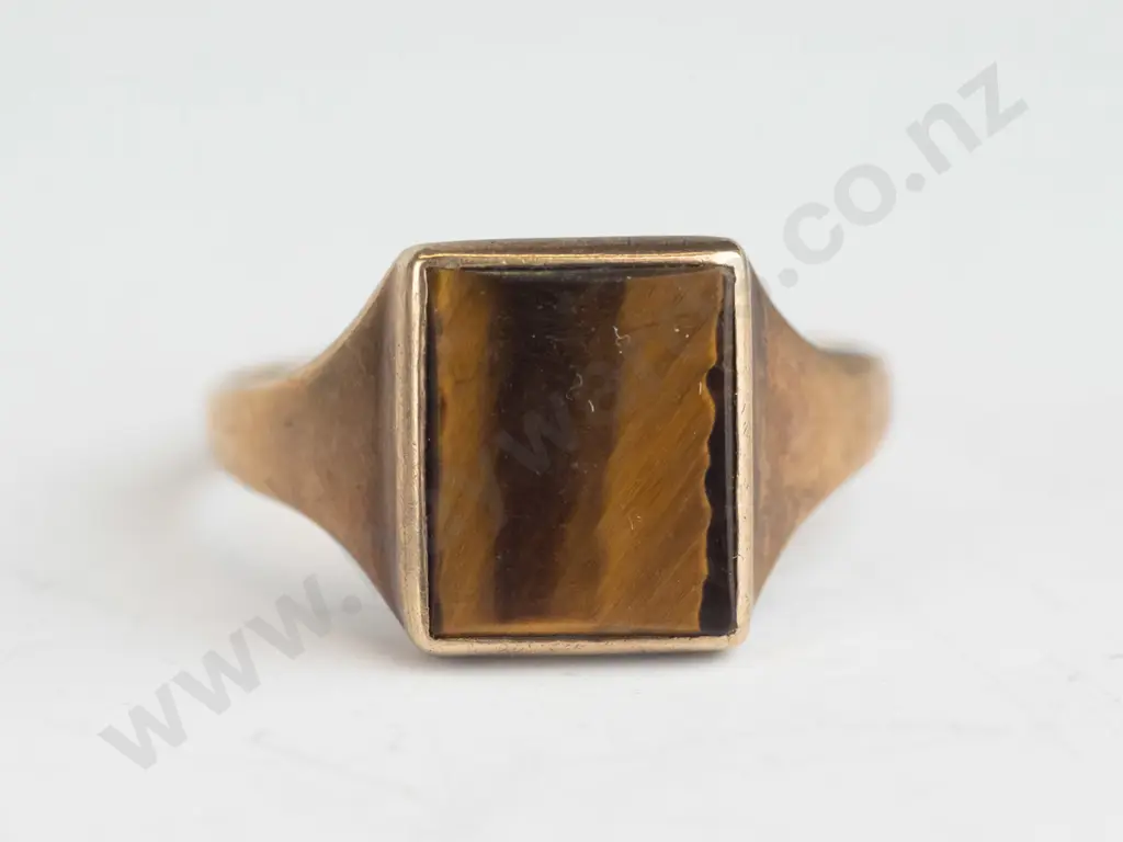 9ct mens signet ring stamped Image 1++