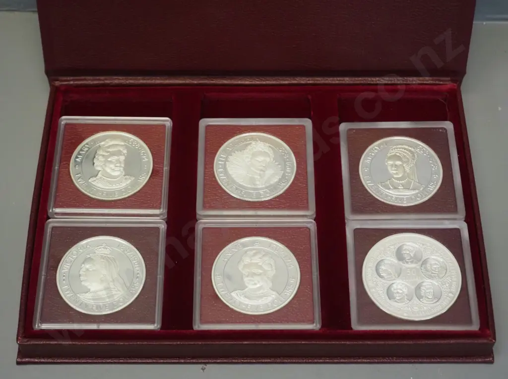 boxed set of 6 Queen's Collection Caiman Island 1997 Silver $5 coins Image 1++