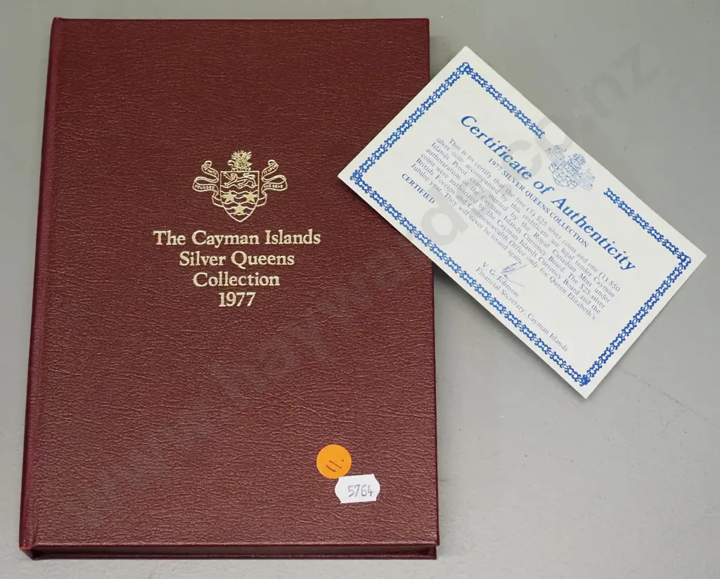 boxed set of 6 Queen's Collection Caiman Island 1997 Silver $5 coins Image 1++