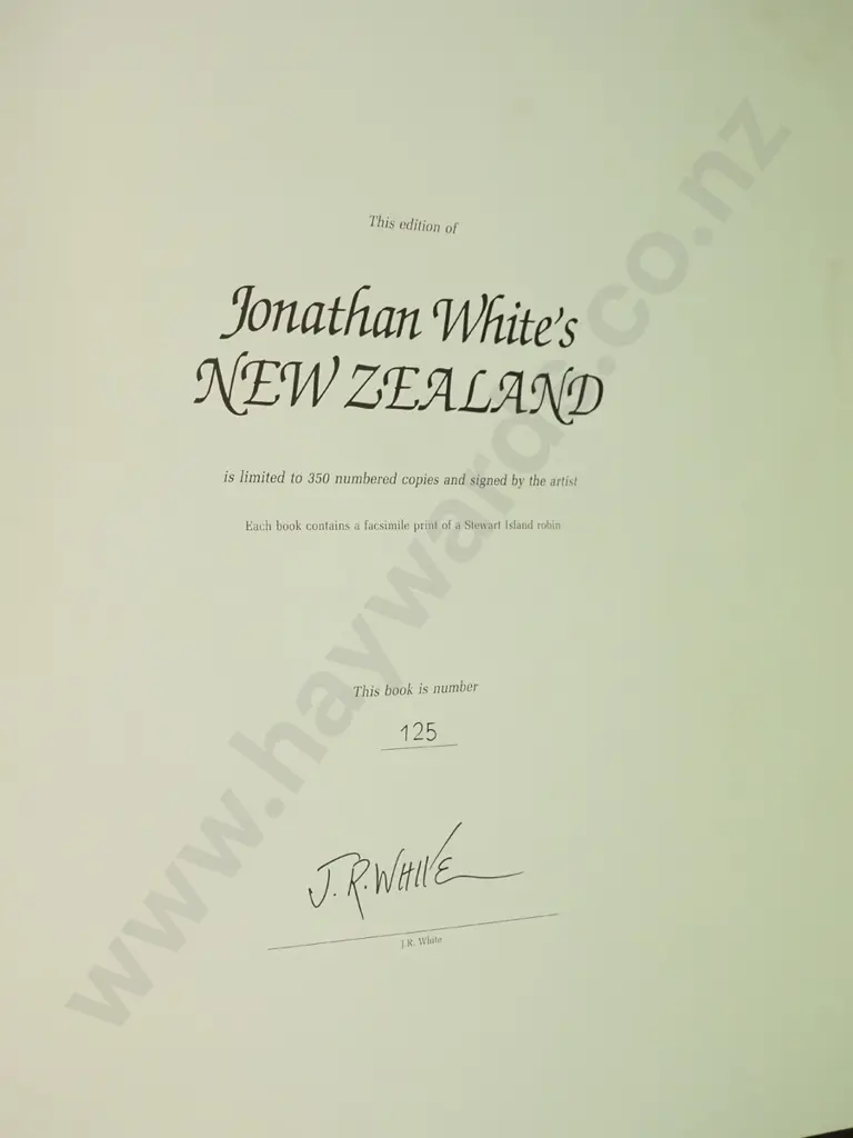 book in clamshell case - Jonathan White's New Zealand, signed limited edition 125/350 - pub. 1986. Minor foxing, ribbon Image 1++