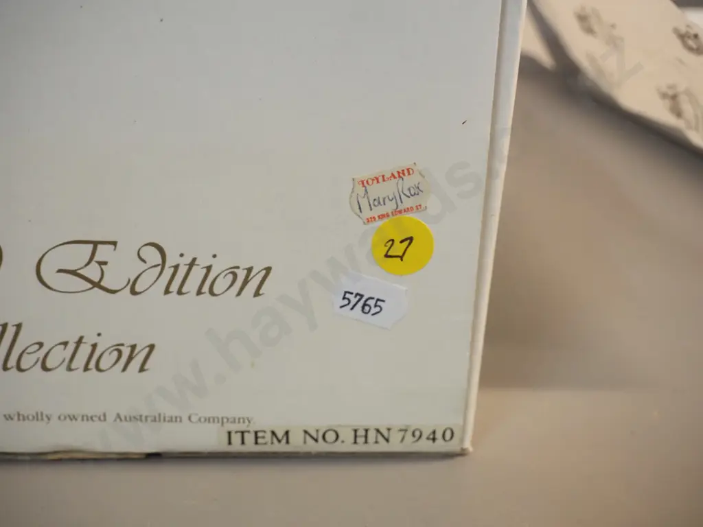 Hillview Lane display doll in original box - "Mary Rose" H-440 Image 1++