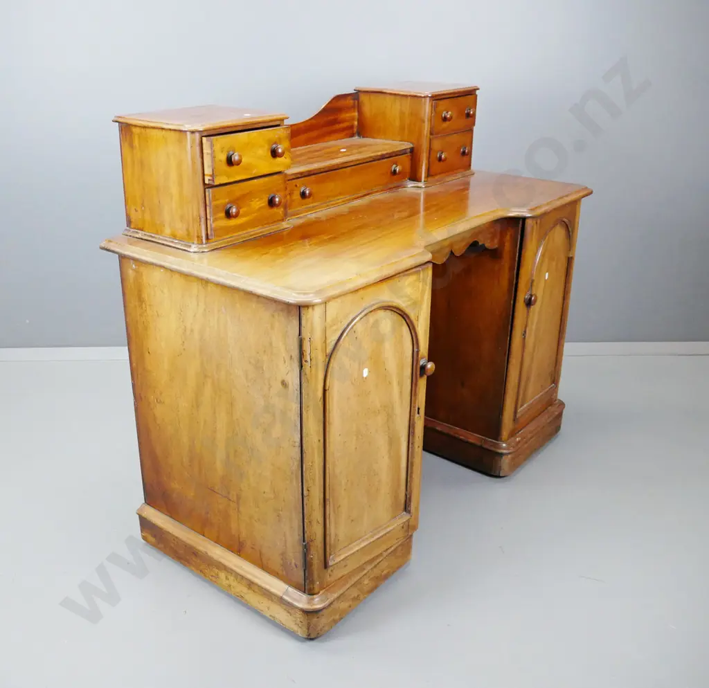 Victorian mahogany 3-drawer dressing table, above 2 arched panelled cupboard pedestals with drawer and shelf Image 1++