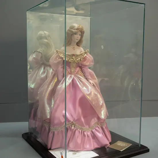 Franklin Mint Heirloom Cinderella display doll in perspex in timber display case H-560 W-330 D-360