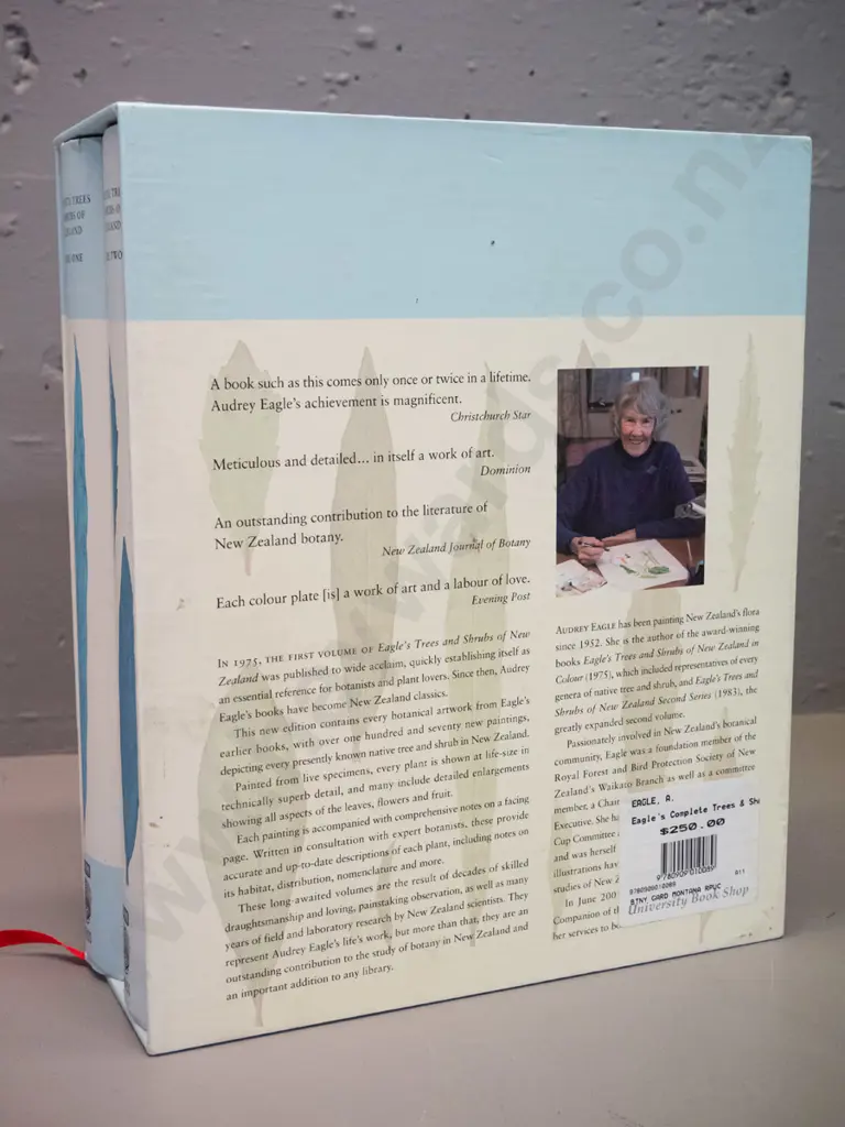 slip-cased 2 volume set - (Audrey) Eagle's Complete Trees & Shrubs of New Zealand - 2006 Te Papa Press. Some fading, Image 1++