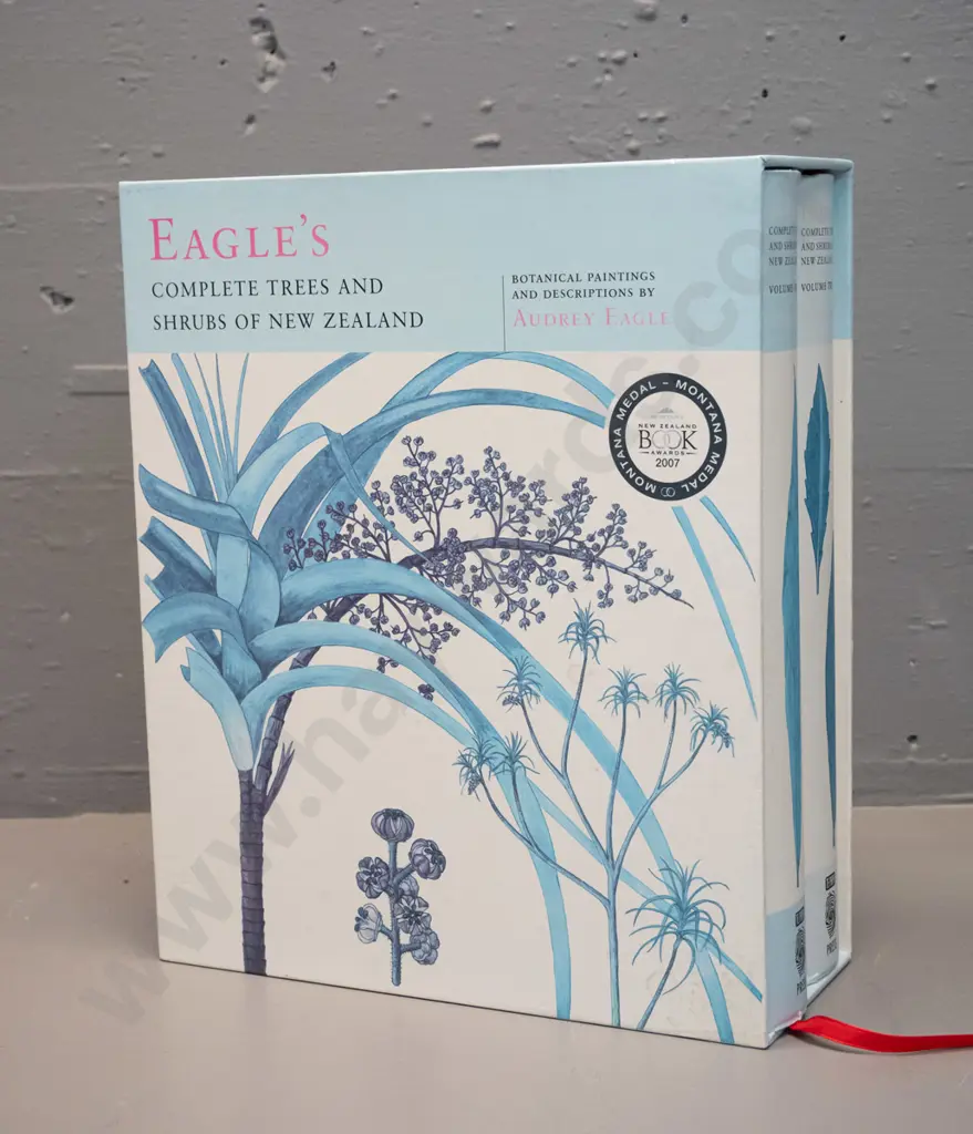 slip-cased 2 volume set - (Audrey) Eagle's Complete Trees & Shrubs of New Zealand - 2006 Te Papa Press. Some fading, Image 1++