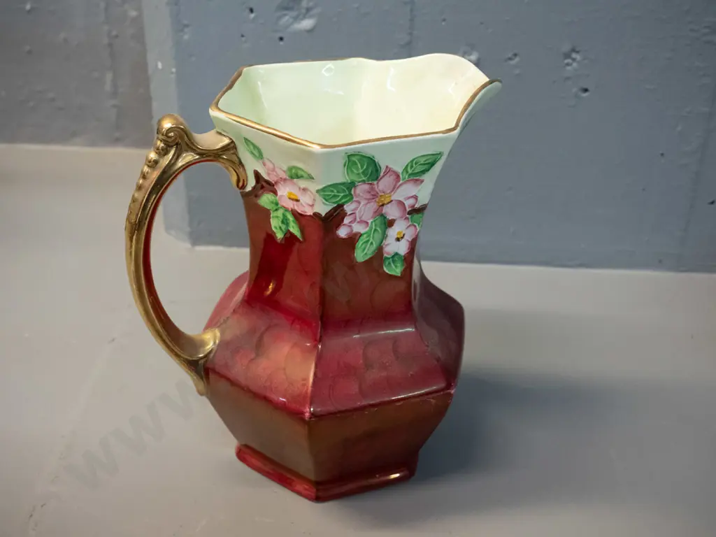 Maling red thumbprint floral jug - some rubbing to glaze H-200 W-185 at handle Image 1++
