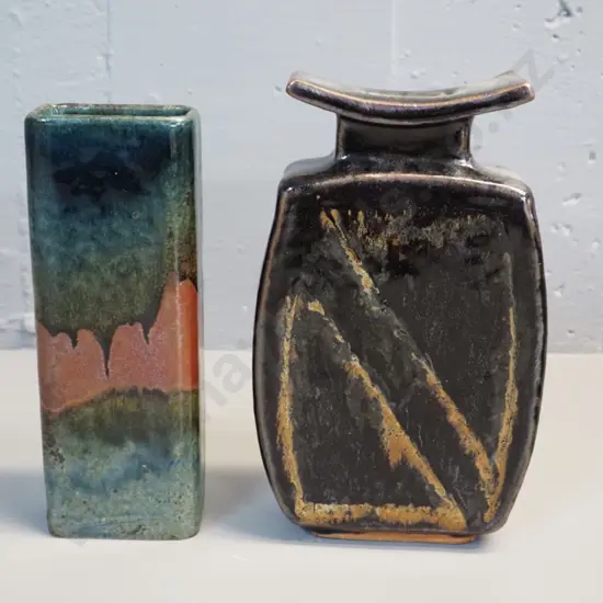 2 slab pottery vases - one marked Isobel (Spittle) and othermakred NZ '89 -  taller is H-190