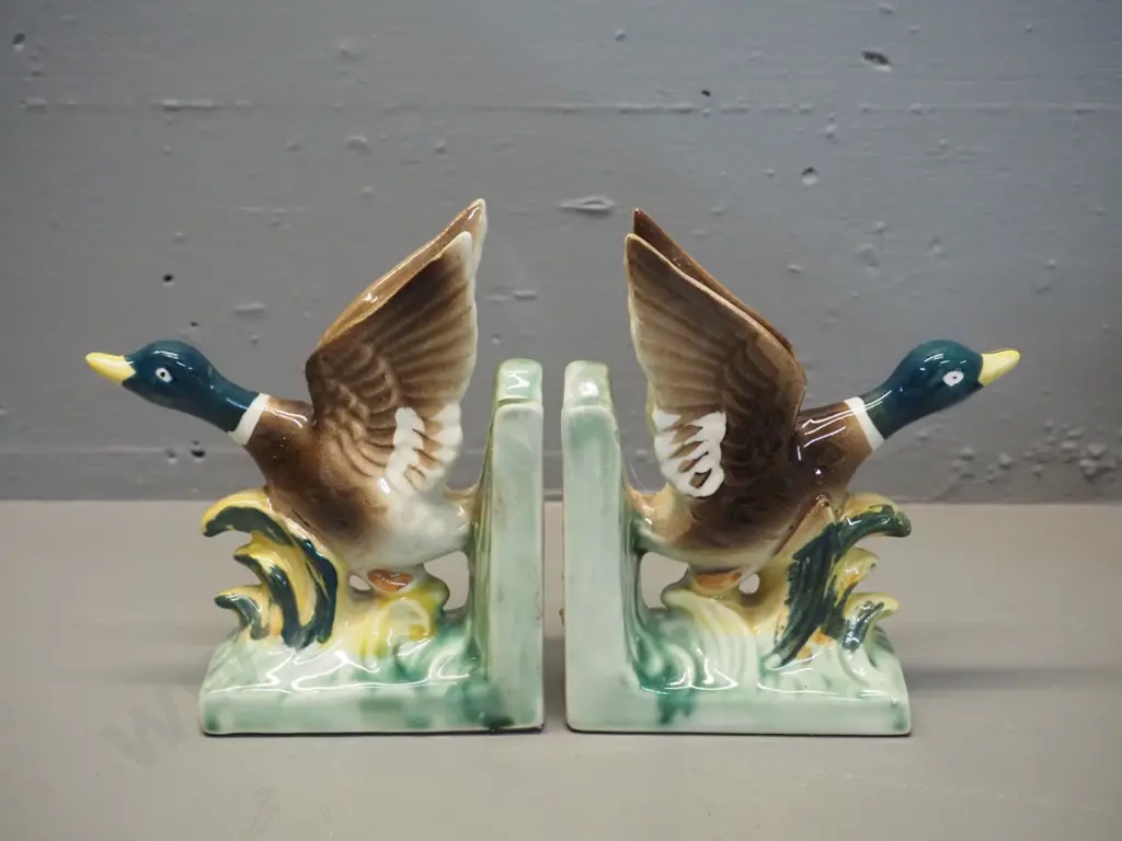 pair of small duck book-ends, Japan label. H-150 L-130 Image 1++