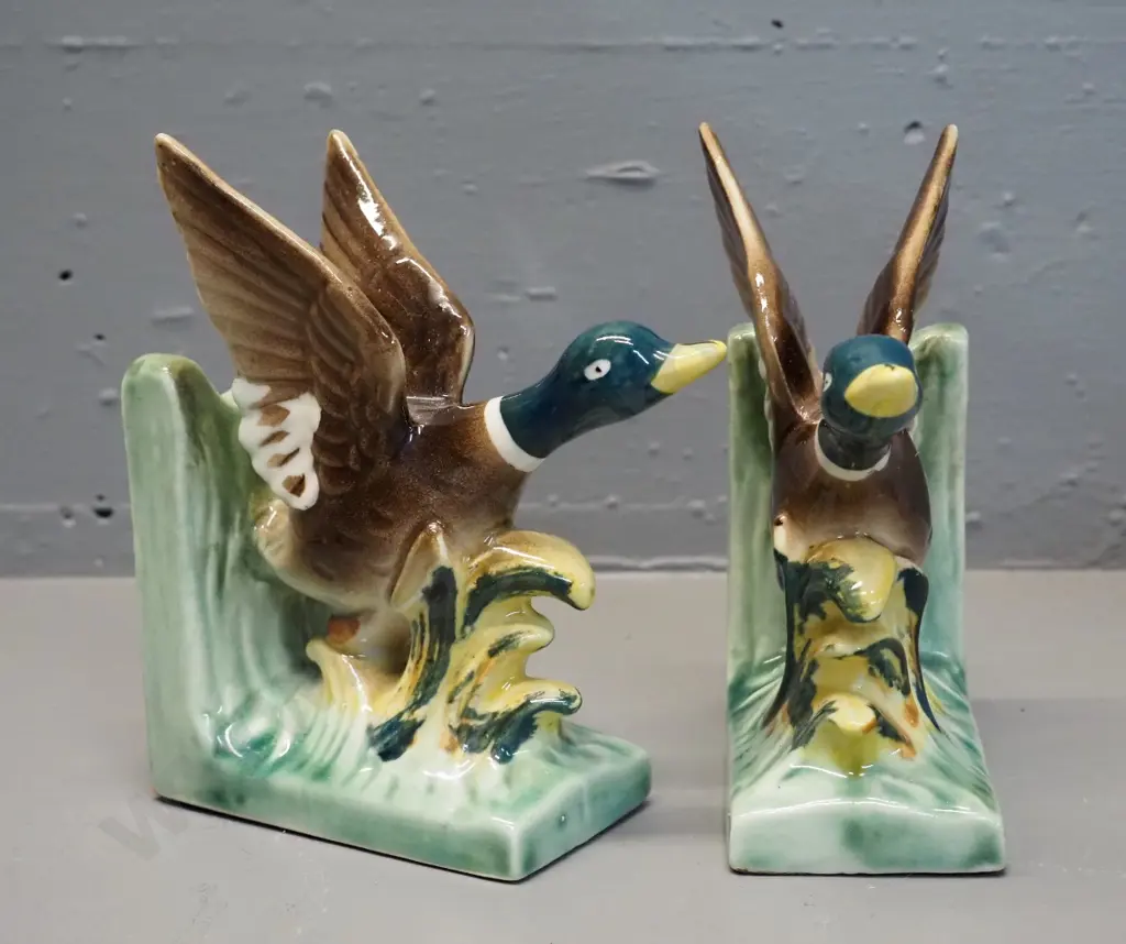 pair of small duck book-ends, Japan label. H-150 L-130 Image 1++