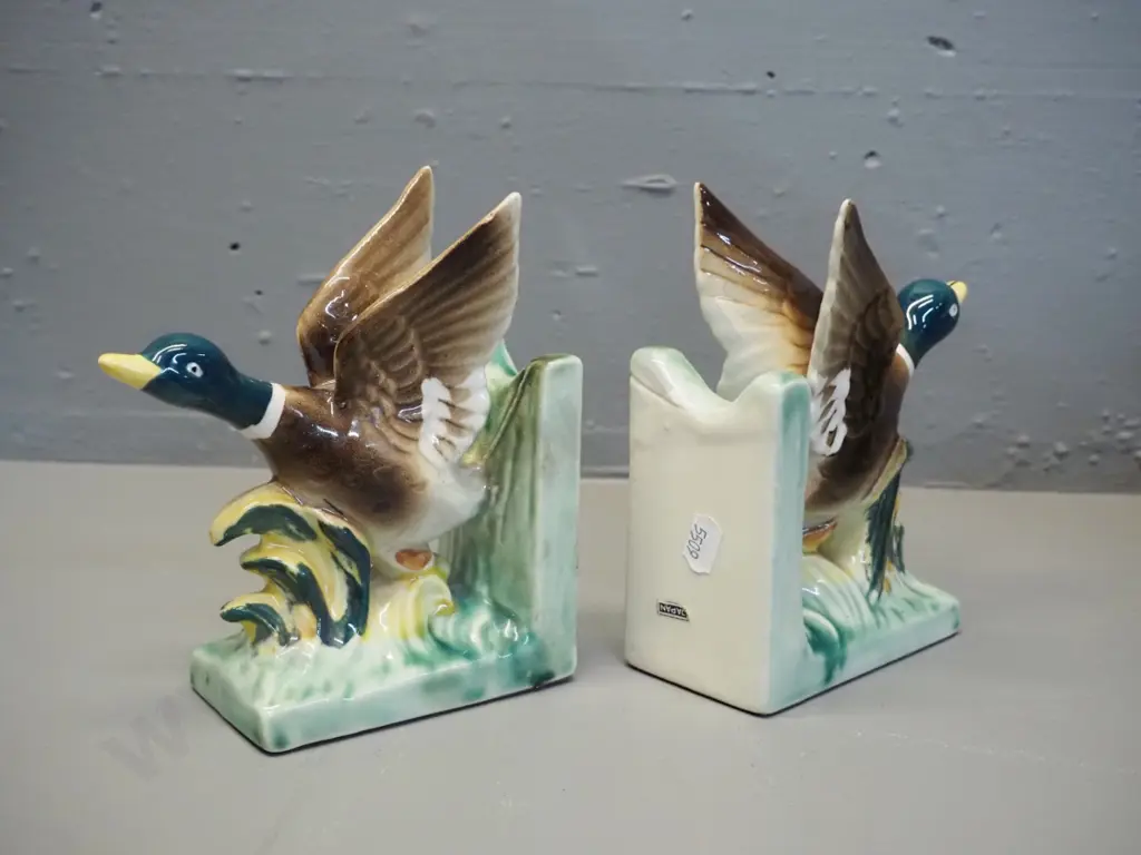 pair of small duck book-ends, Japan label. H-150 L-130 Image 1++