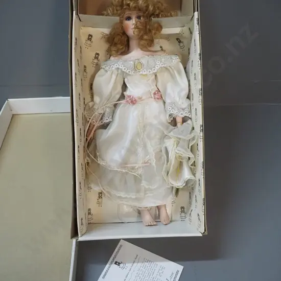 Hillview Lane display doll in original box - "Marguerite" H-490