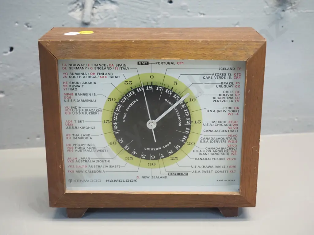 retro wood-cased Kenwood Hamclock time zone with ham radio call signs, battery quartz movement H-180 W-200 D-80 Image 1++