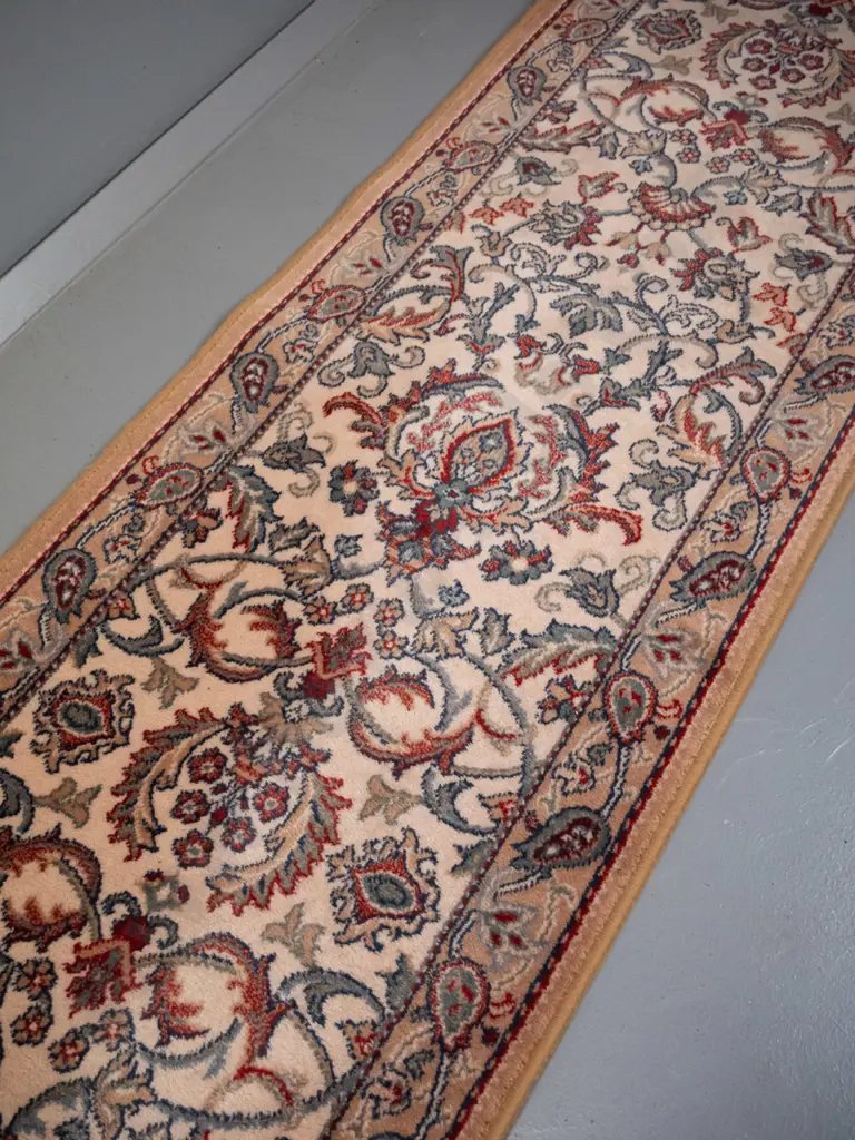 long wool hall runner in traditional Axminster style pattern, with bound edges - a little fraying L5230 W650 Image 1++