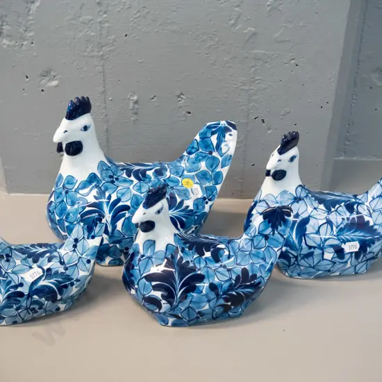 set of 4 blue & white porcelain hen ornaments - made in Phillipines - larges tis H-200 L-240