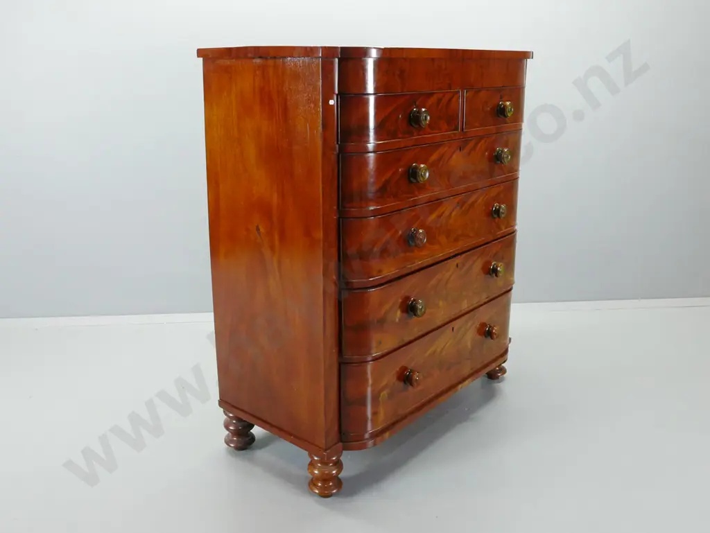 Victorian mahogany D-fronted 6-drawer chest with turned wooden knobs, cross-banded frieze, flame mahogany drawer fronts, Image 1++